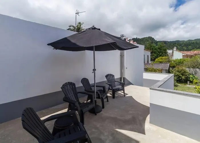 Moradia No Largo * Furnas (Azores)