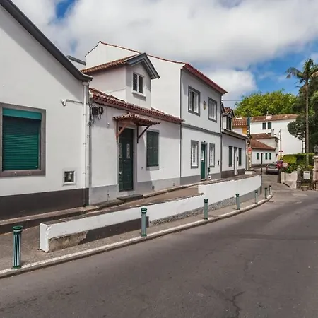 Moradia No Largo Nyaraló Furnas