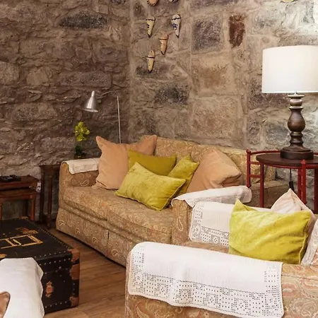 Moradia No Largo * Furnas (Azores)